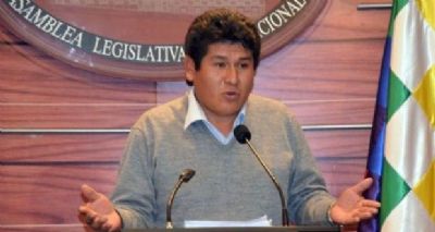 Bolivia: Senador Fidel Surco acusado de robar producci�n de quinua