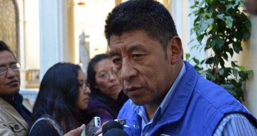 Jefe del MAS dice que sauna en la oficina de Evo Morales es para que no se enferme de estr�s